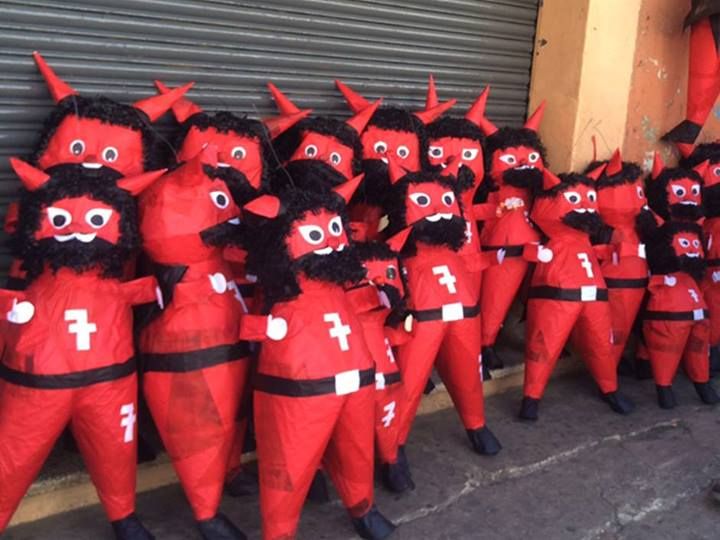 Cada 7 de diciembre los guatemaltecos realizan la tradicional quema del Diablo