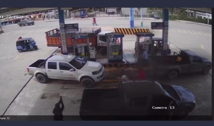 Impactante video: Comando armado asesina a hombre en una gasolinera 