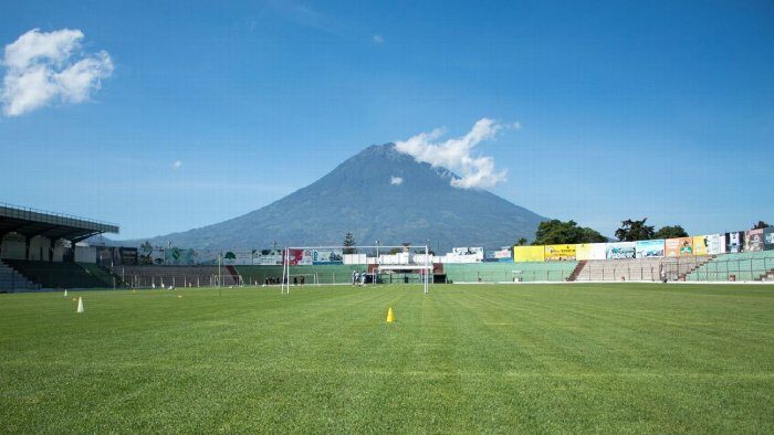 El estadio pensativo coronará al nuevo campeón del futbol guatemalteco