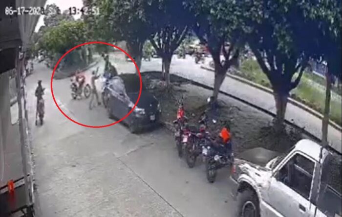 Así le roban su motocicleta a un hombre en Suchitepéquez