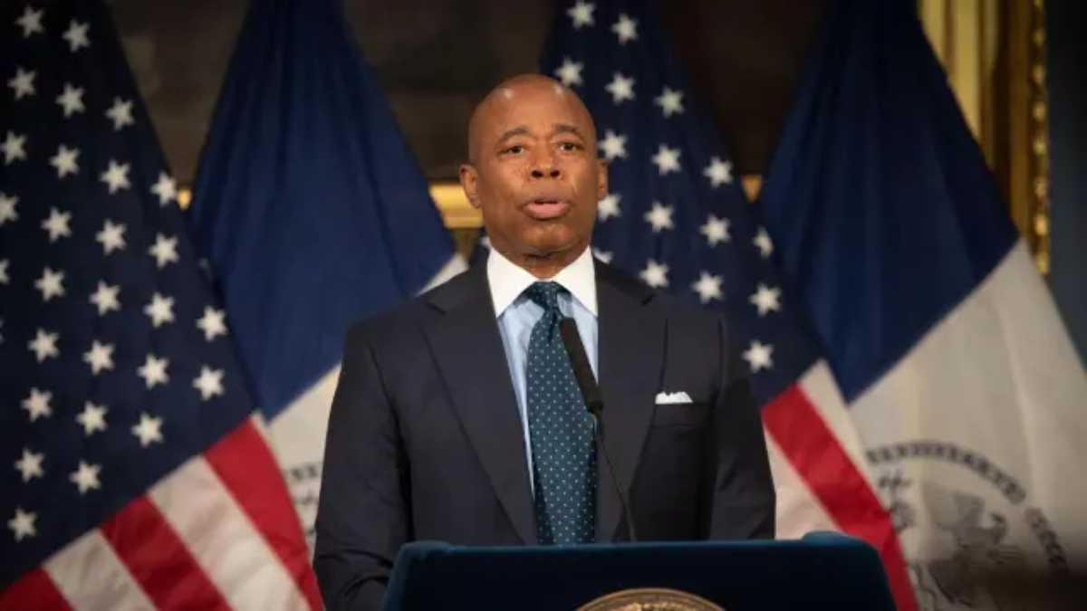 El alcalde de Nueva York, Eric Adams, ha sido denunciado de agresión sexual en un caso que se remonta a 1993. Foto: AFP