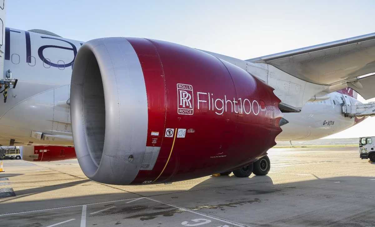 La compañía aérea británica Virgin Atlantic operó el primer vuelo transatlántico propulsado íntegramente por combustibles sostenibles. Foto: AFP