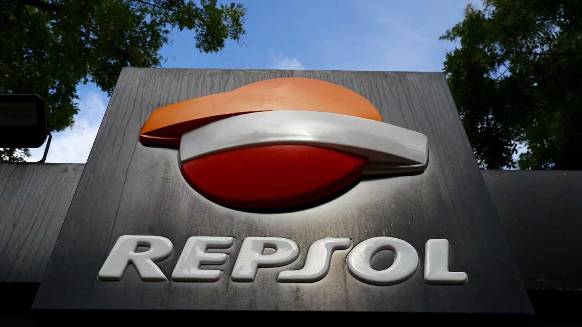 La autoridad de la competencia española anunció que investigan a la petrolera Repsol por un “posible abuso de su posición de dominio”.