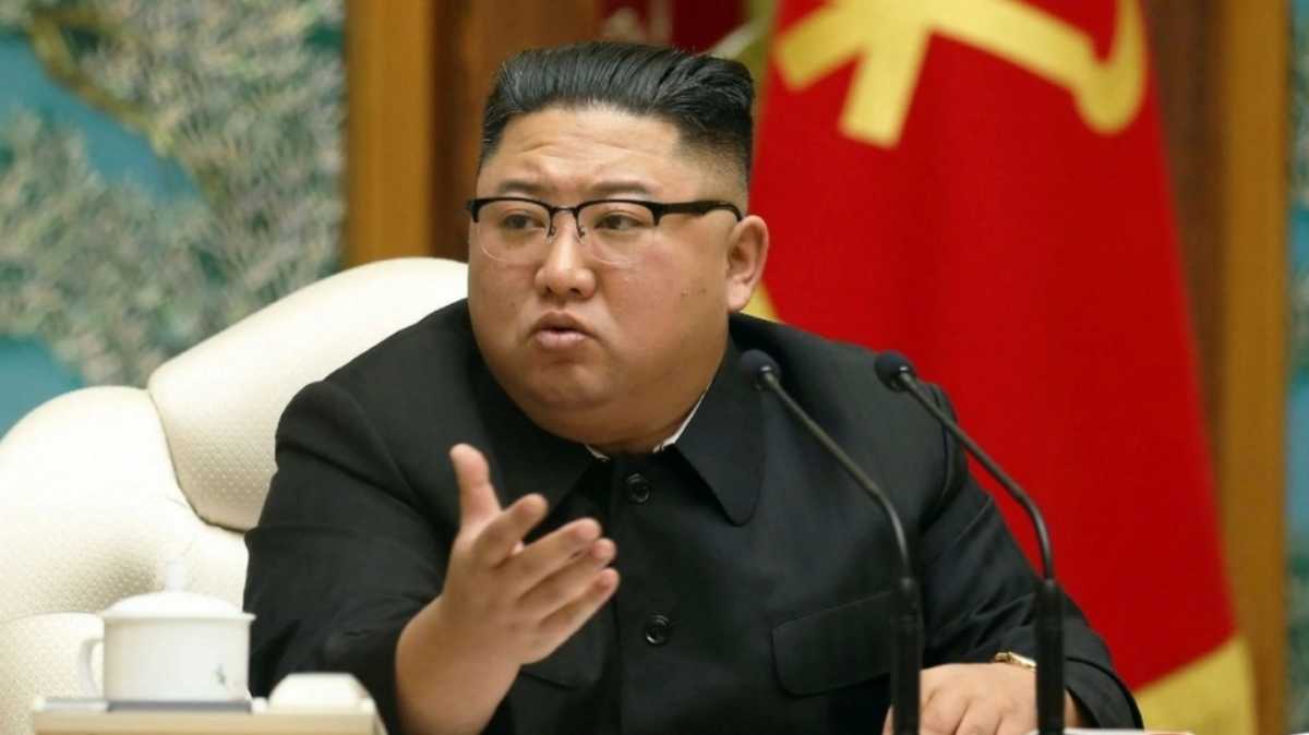 El líder norcoreano Kim Jong Un urgió a su partido “acelerar” los preparativos para la guerra, incluyendo su programa nuclear. Foto: AFP