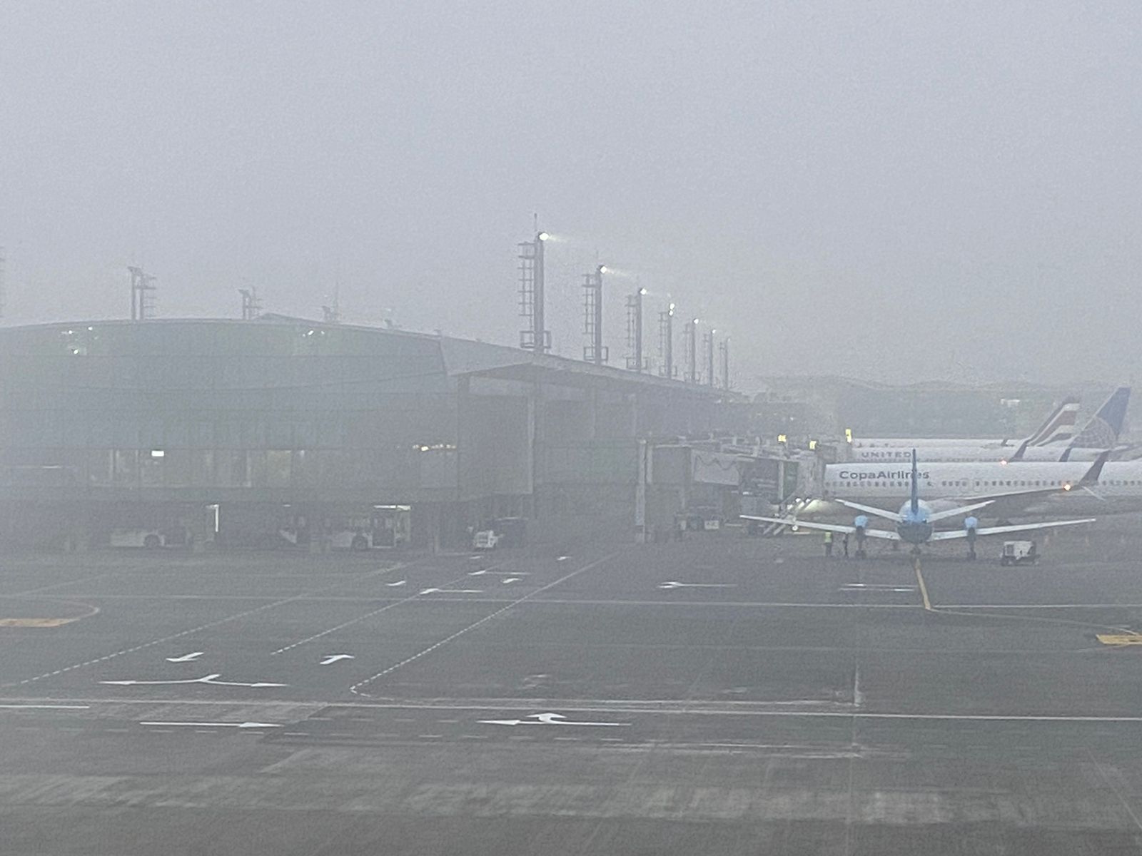 Neblina en el Aeropuerto La Aurora