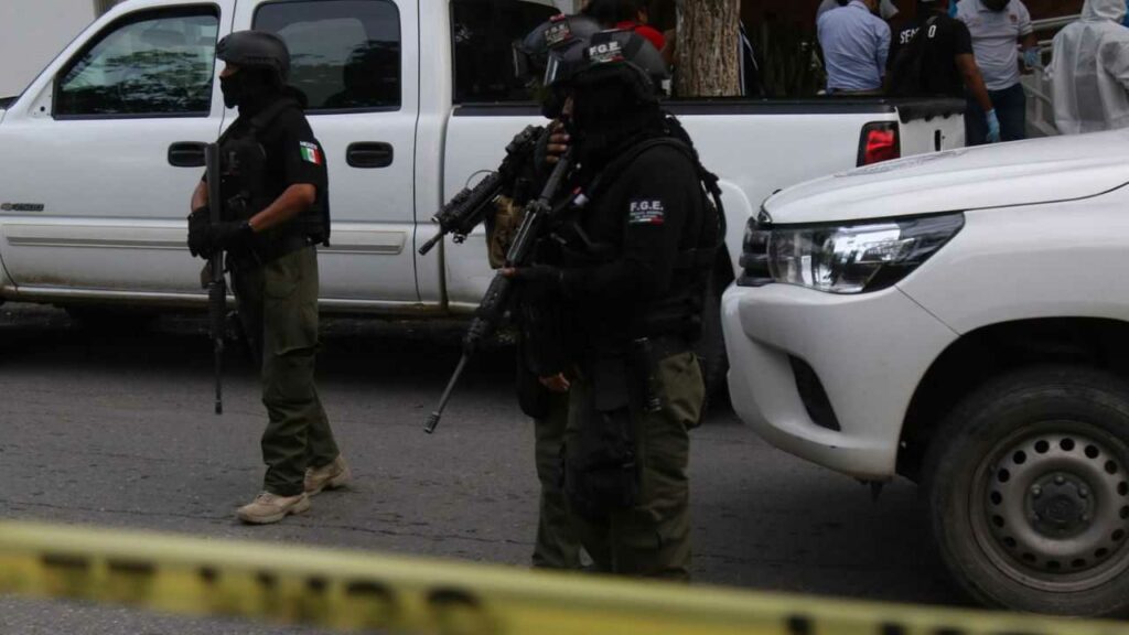 Autoridades de México informaron que hallaron nueve cadáveres en las cercanías de un ducto de combustibles. Foto: AFP