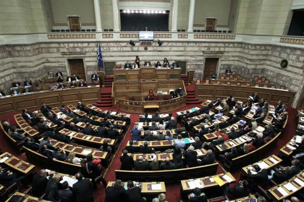 El Parlamento griego votará el mes próximo sobre la legalización del matrimonio homosexual y la adopción. Foto: AFP