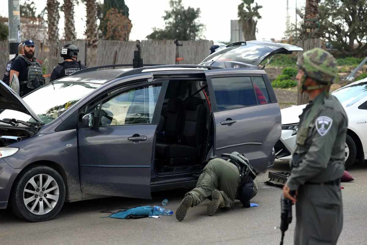Al menos dos personas murieron este en un presunto “ataque terrorista” en una estación de autobuses en el sur de Israel. Foto: AFP