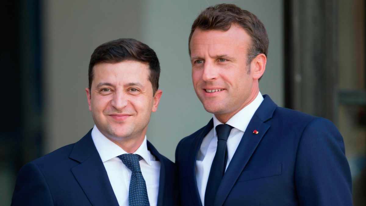Los presidentes de Francia, Emmanuel Macron, y de Ucrania, Volodimir Zelenski, firmarán en París un acuerdo de seguridad. Foto: AFP