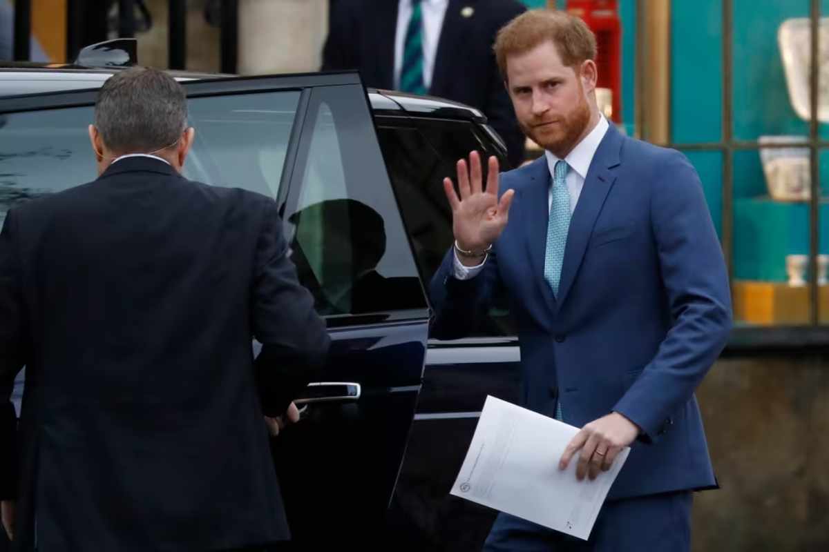 El príncipe Enrique dijo que la enfermedad de su padre, el rey Carlos III, podría ayudar a unir nuevamente a la familia real británica. Foto: AFP
