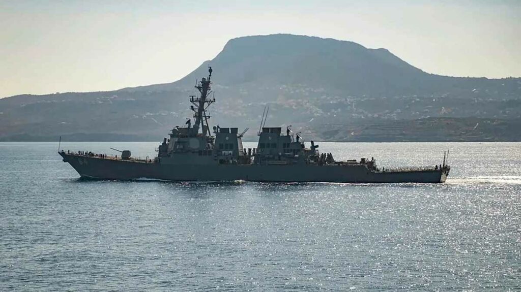 La Agencia de Seguridad Marítima del Reino Unido (UKMTO) reportó una explosión, cerca de un buque que navegaba en el mar Rojo frente a Yemen. Foto: AFP