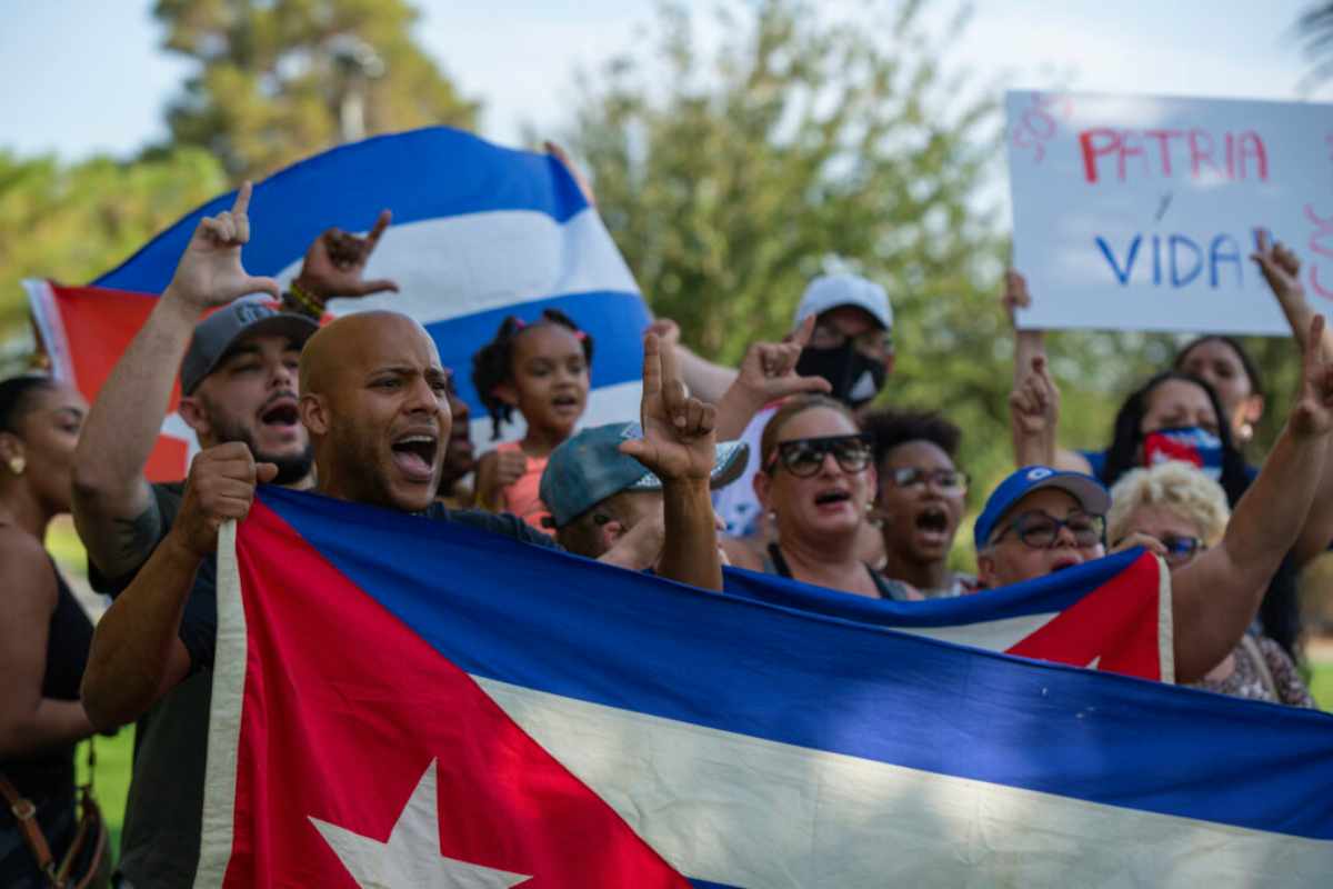 Congresistas y activistas cubanos en el sur de la Florida reaccionaron en apoyo a las manifestaciones en la isla.