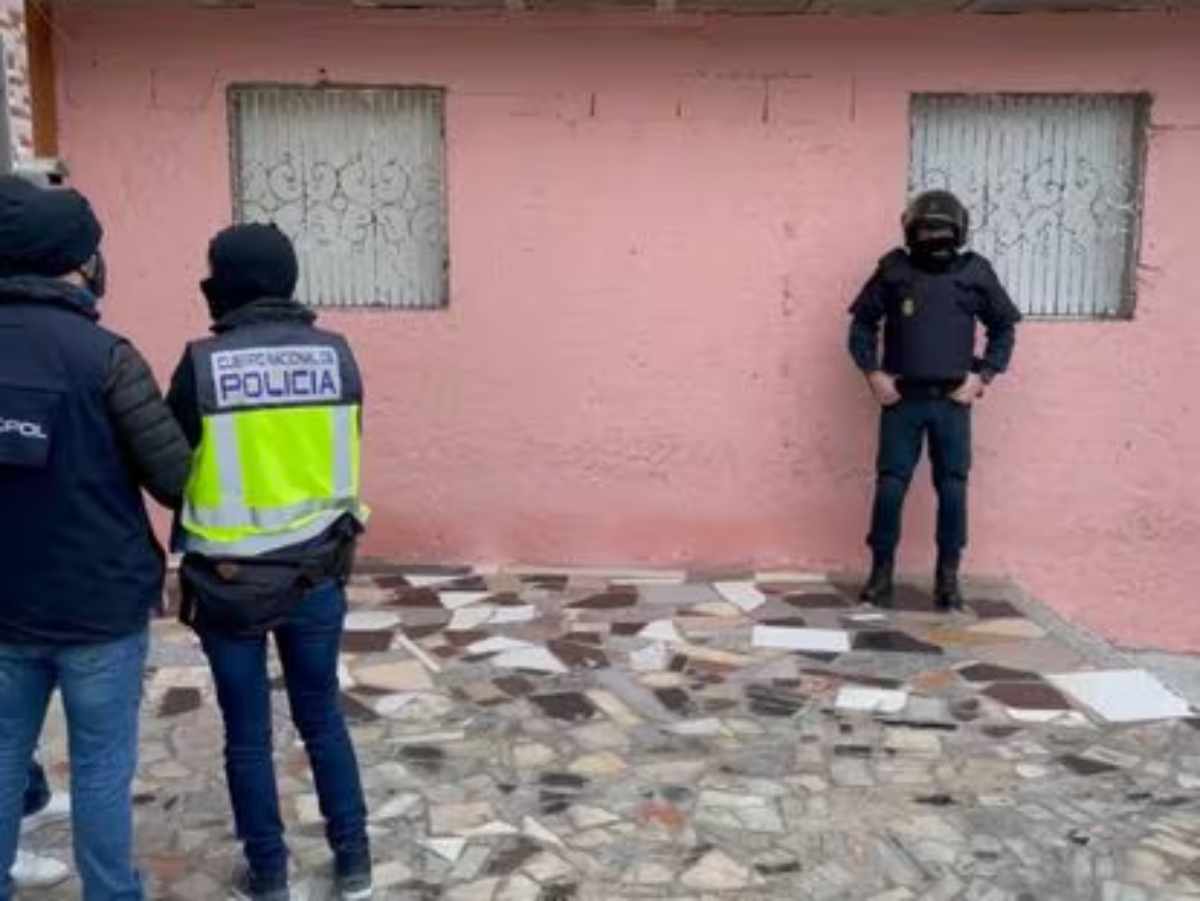 Autoridades de España informaron la detención de un español sospechoso de realizar “actividad propagandística” en favor del grupo Estado Islámico. Foto: AFP
