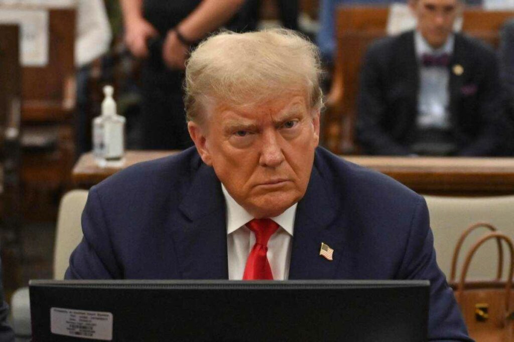 El expresidente estadounidense Donald Trump no puede depositar los 465 millones de dólares como fianza por fraude fiscal en Nueva York. Foto: AFP