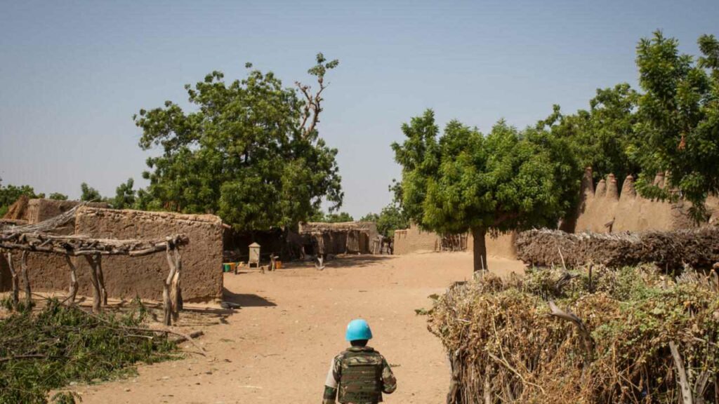 Más de 110 civiles están retenidos en el centro de Malí por presuntos yihadistas, afirmaron fuentes locales. Foto: AFP